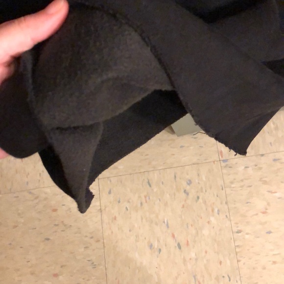 brandy Melville crop sweatshirt - Picture 3 of 3